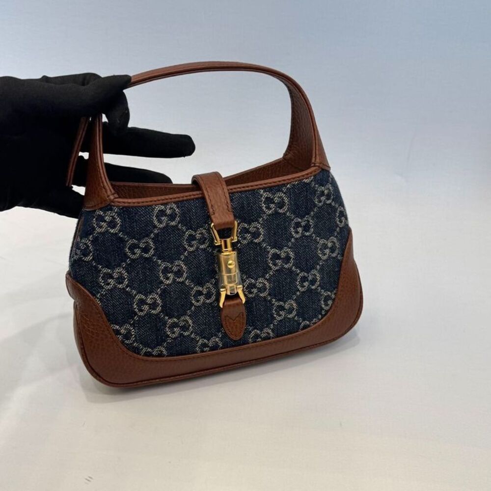 Gucci Women Pre-Loved Bag Very Good Condition - Picture 3 of 7